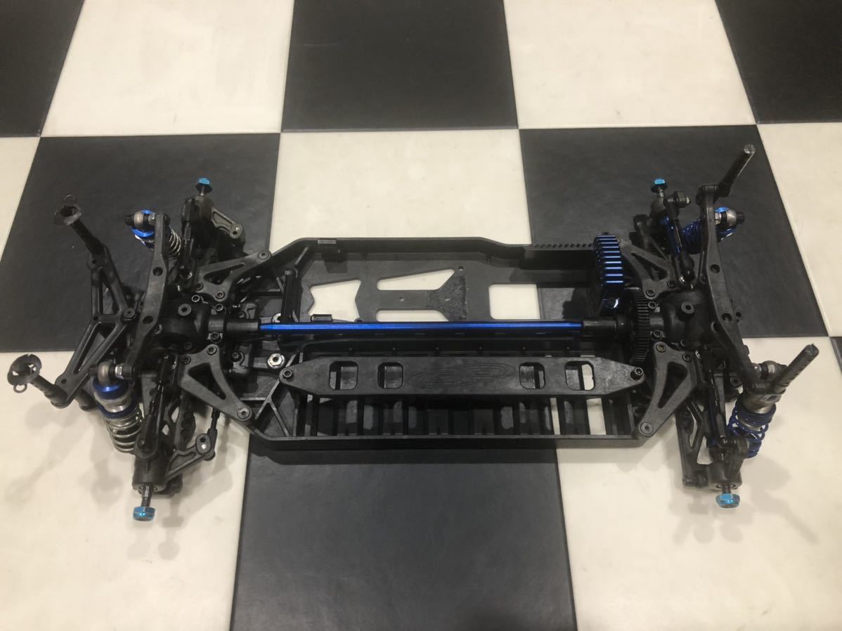 Associated RC10TC4 アソシエイテッド社製4WD ツーリングカーシャーシ 
