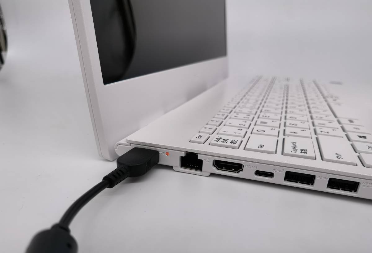LAVIE Smart NS PC-SN18CUHDH-D [カームシルバー]の製品画像 - 価格.com