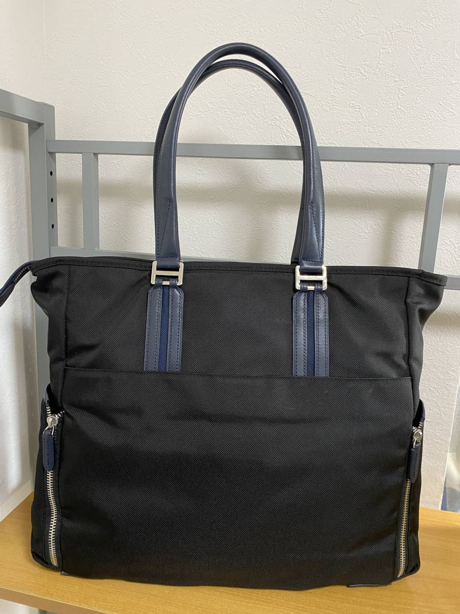日本限定○定価74,800円○極美品○TUMI トゥミ JARVIS 68414DNYE 