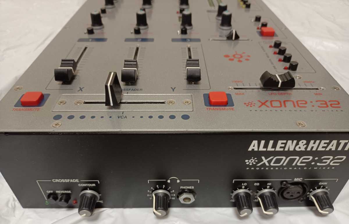 ALLEN&HEATH XONE 32 (アレンアンドヒース) & DJミキサー XONE:32