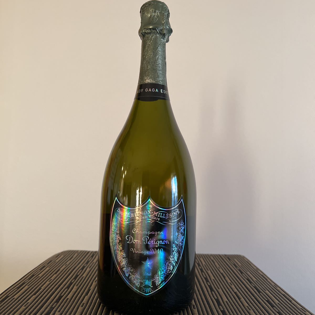 送料無料》 Dom Perignon ドンペリニヨン 2010 レディー・ガガ 送料無料》 Dom Perignon ドンペリニヨン 2010 レディー・ガガ