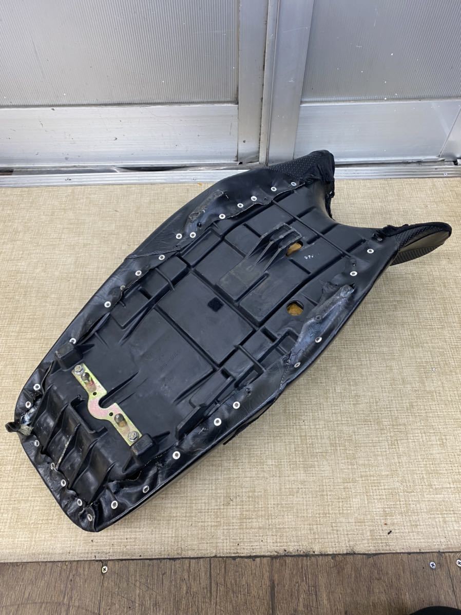 バイク ZZR1100 D用 PLOT Corbinシート