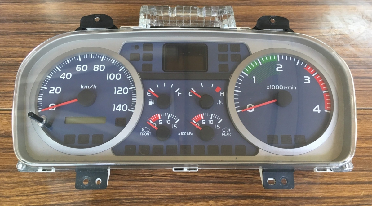 中古　純正　日野　レンジャープロ　BKG-FC7JKYG　メーターパネル　約92.6万km