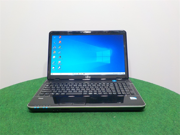 富士通 ノートパソコン AH30/K Office2019 Webカメラ! 富士通ノート
