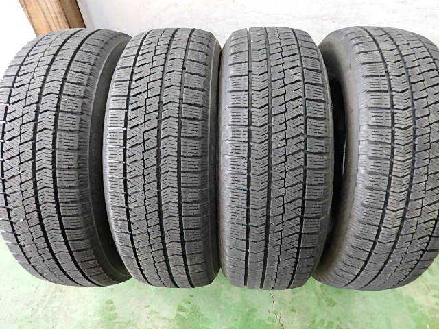 残り溝8.2mm！VRX2 195/60R16 (全体で4本のうちの)2本その② ブリヂストン ブリザックVRX2 195/60R16 89Q 8分山 4本 【公式通販】