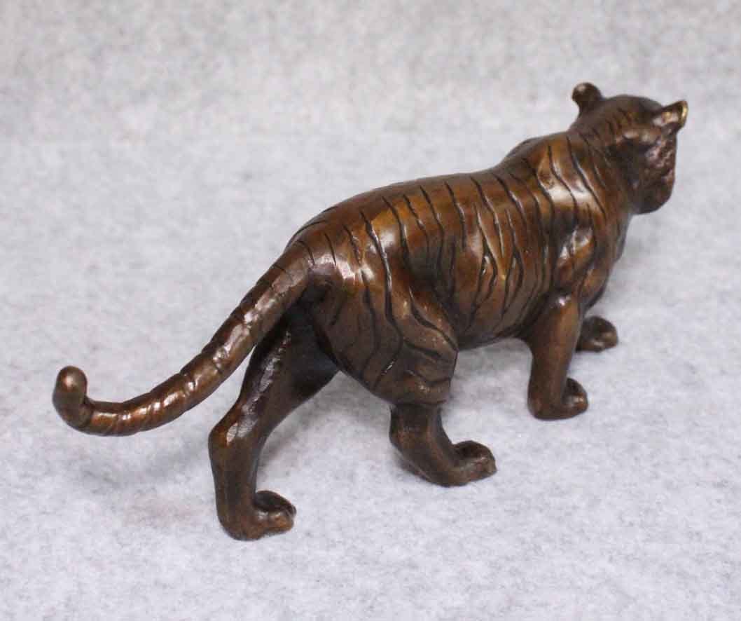 金属工芸□虎 置物 ブロンズ像 曙光□鋳銅 竹中 正晴 造 木箱 トラ