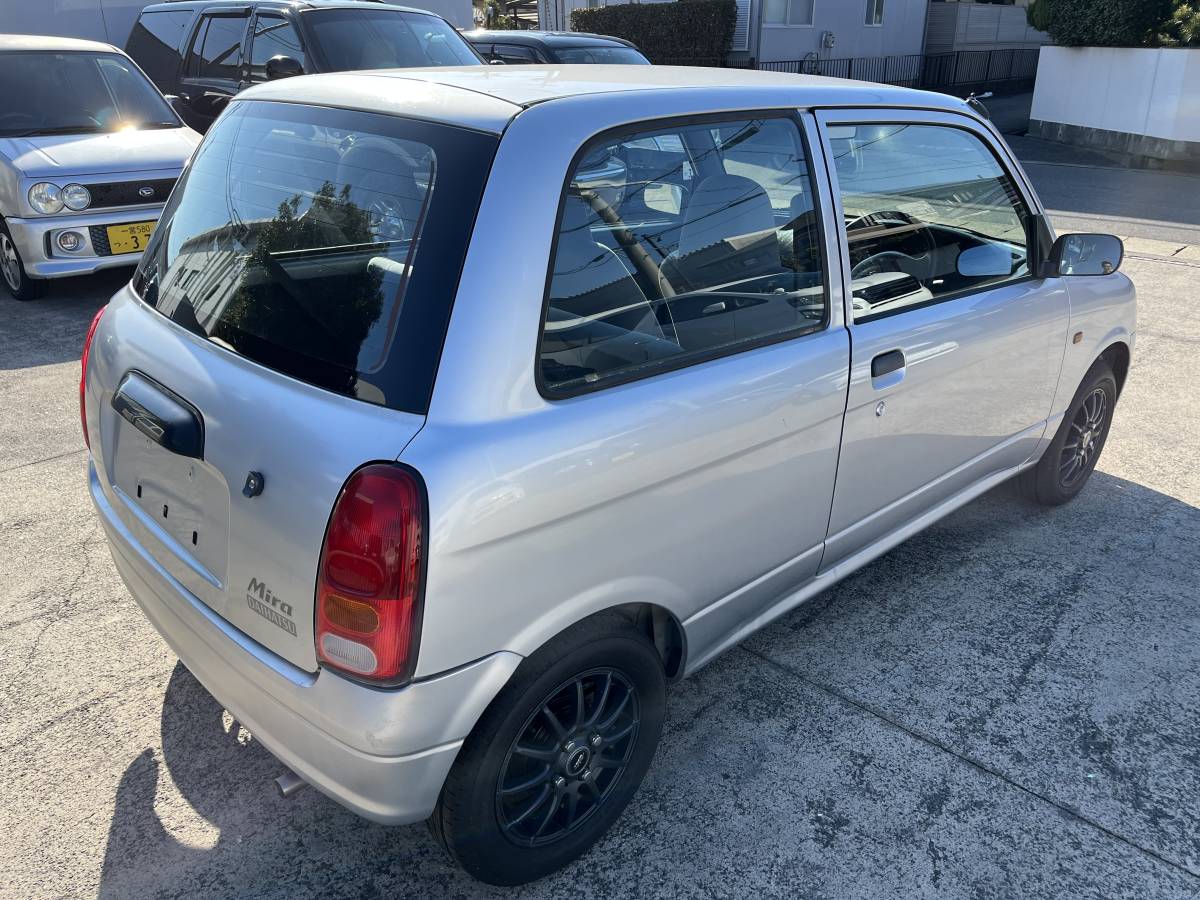 L700V ミラ（ダイハツ）の価格・スペック情報{平成12年10月 2シーター