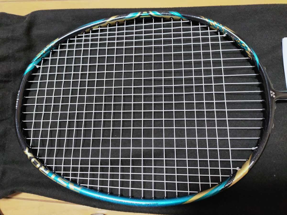 4UG5 ASTROX PRO YONEX バドミントンラケット ヨネックス アストロクス 