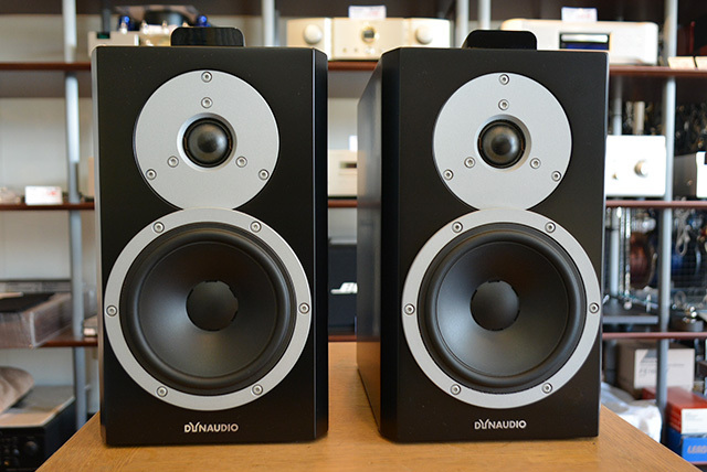 Dynaudio Xeo 4フロアスピーカーとスタンド2個セット、サテンホワイト Xeo Dynaudio 4フロアスピーカーとスタンド2個セット、サテン 0