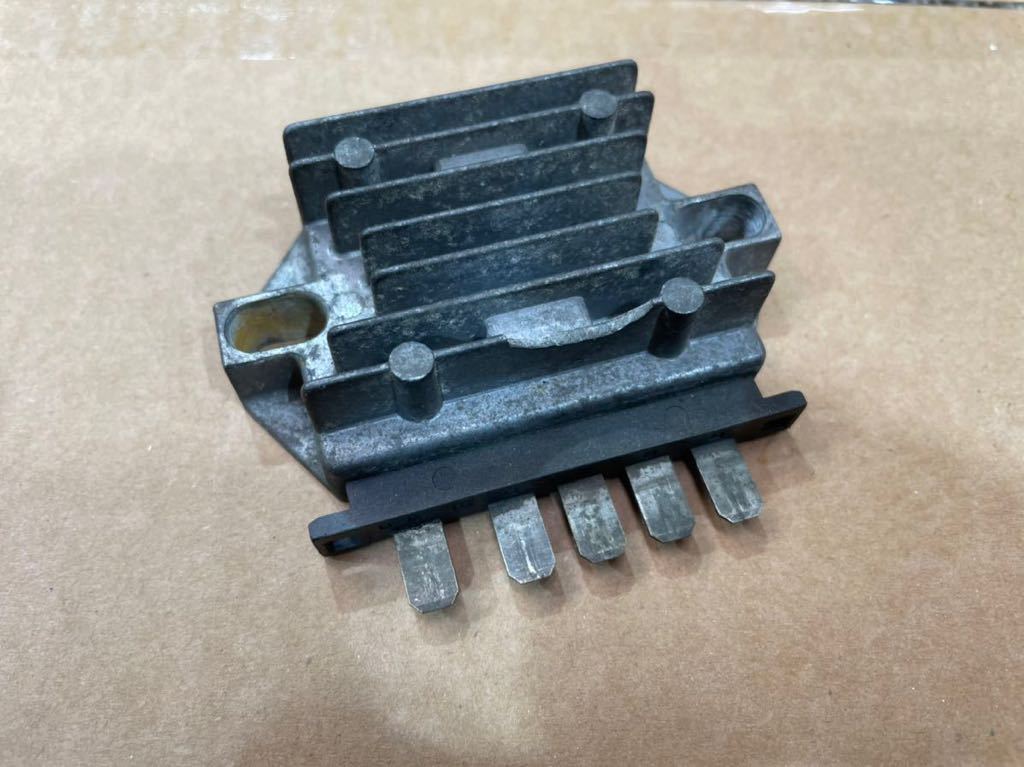 SUZUKI GSX250E ザリ ゴキ 純正 レギュレータ 現状 ジャンク カタナ