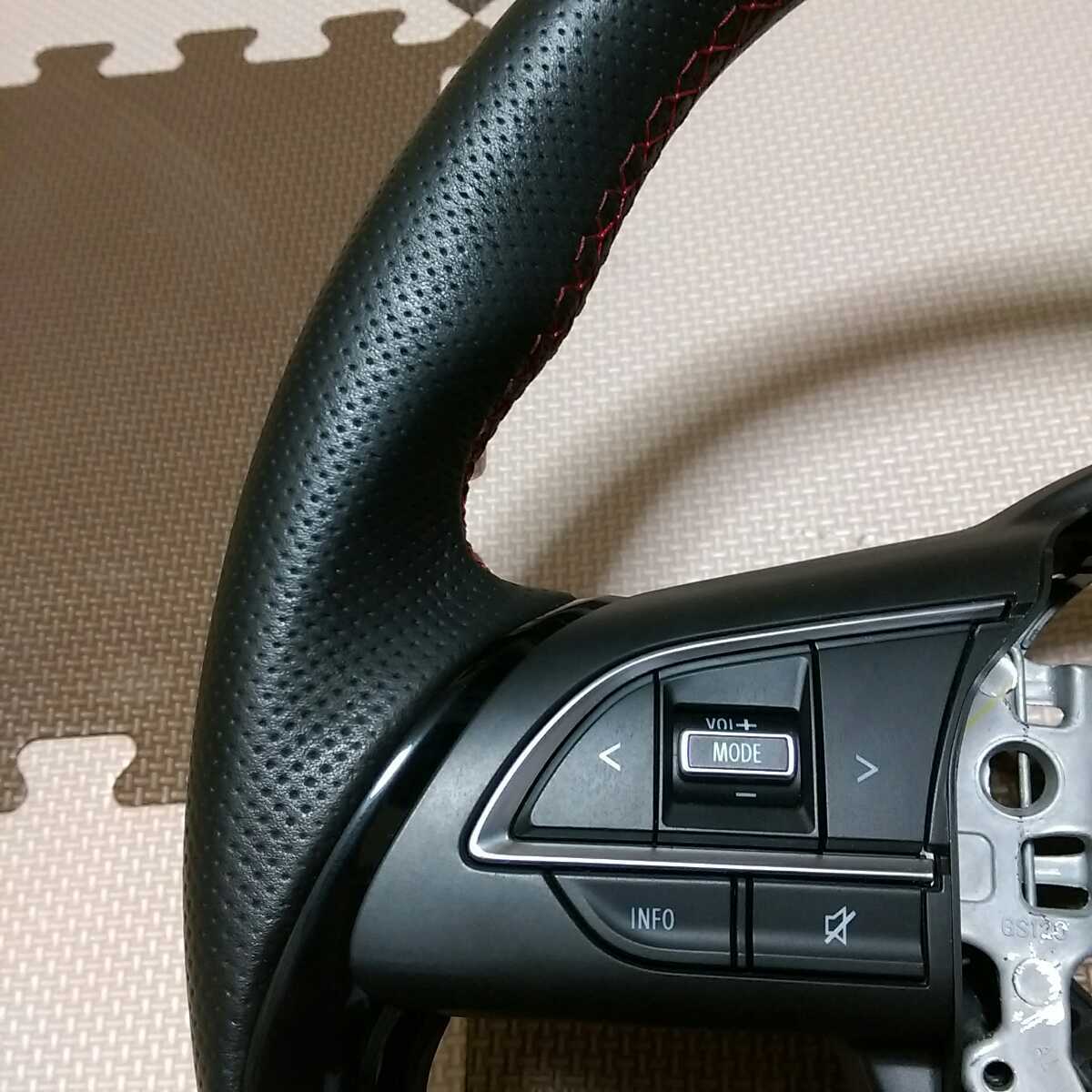 ☆美品☆ZC33Sスイフトスポーツ スズキ純正レザーステアリング