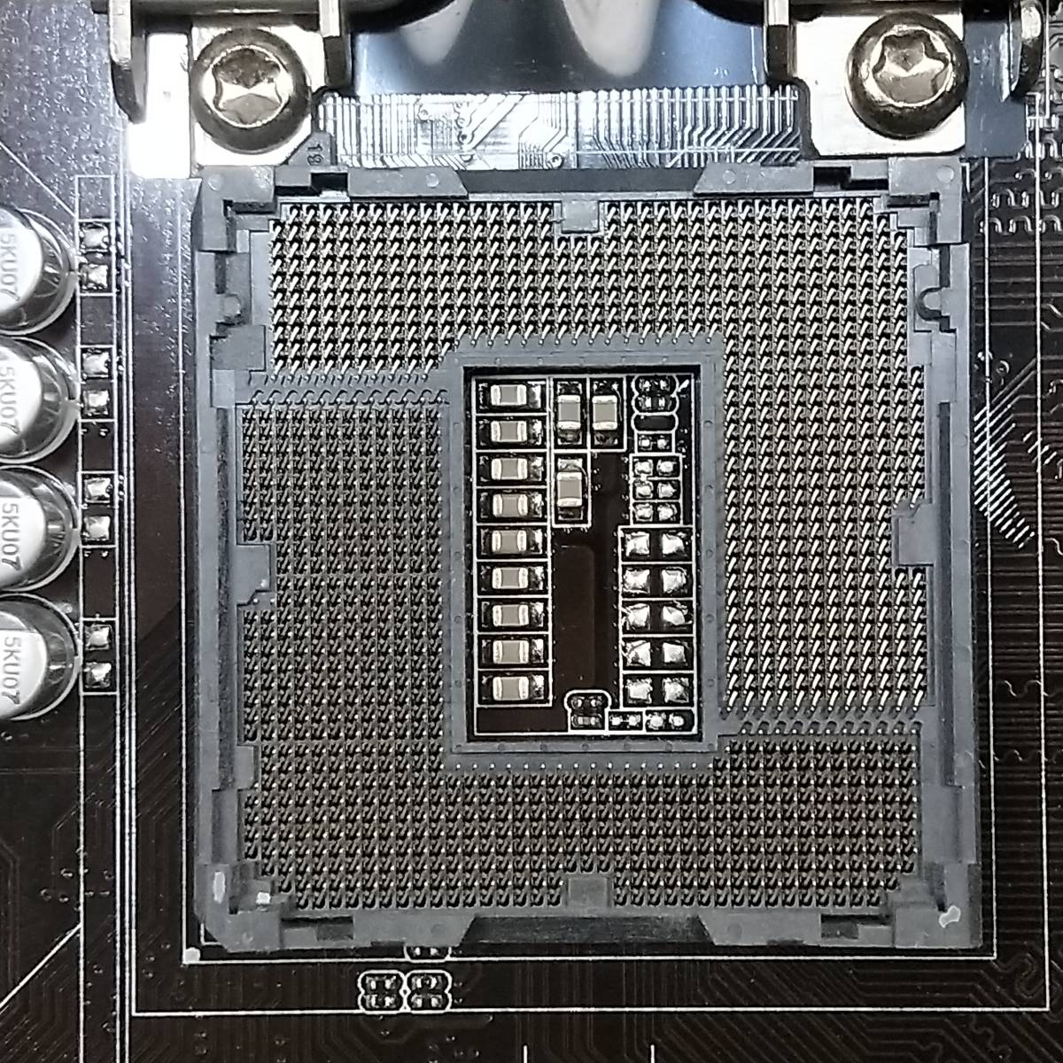 BIOS確認のみ、ASUS B85M-E マザーボード 【中古パーツ】BIOS確認のみ、ASUS B85M-E マザーボード