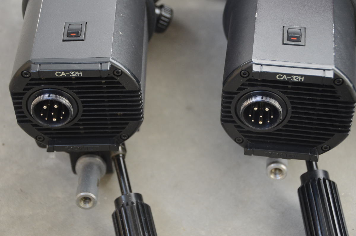 中古 ストロボ 】COMET コメット プロフェッショナル CA-1600 CA-32H 2 