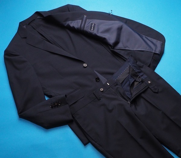 新品3.6万円 THE SUIT COMPANY スーツカンパニー『シルク混ウール』シャンブレーソリッド無地 スーツ175/6D(A6相当)紺(MB) 172100