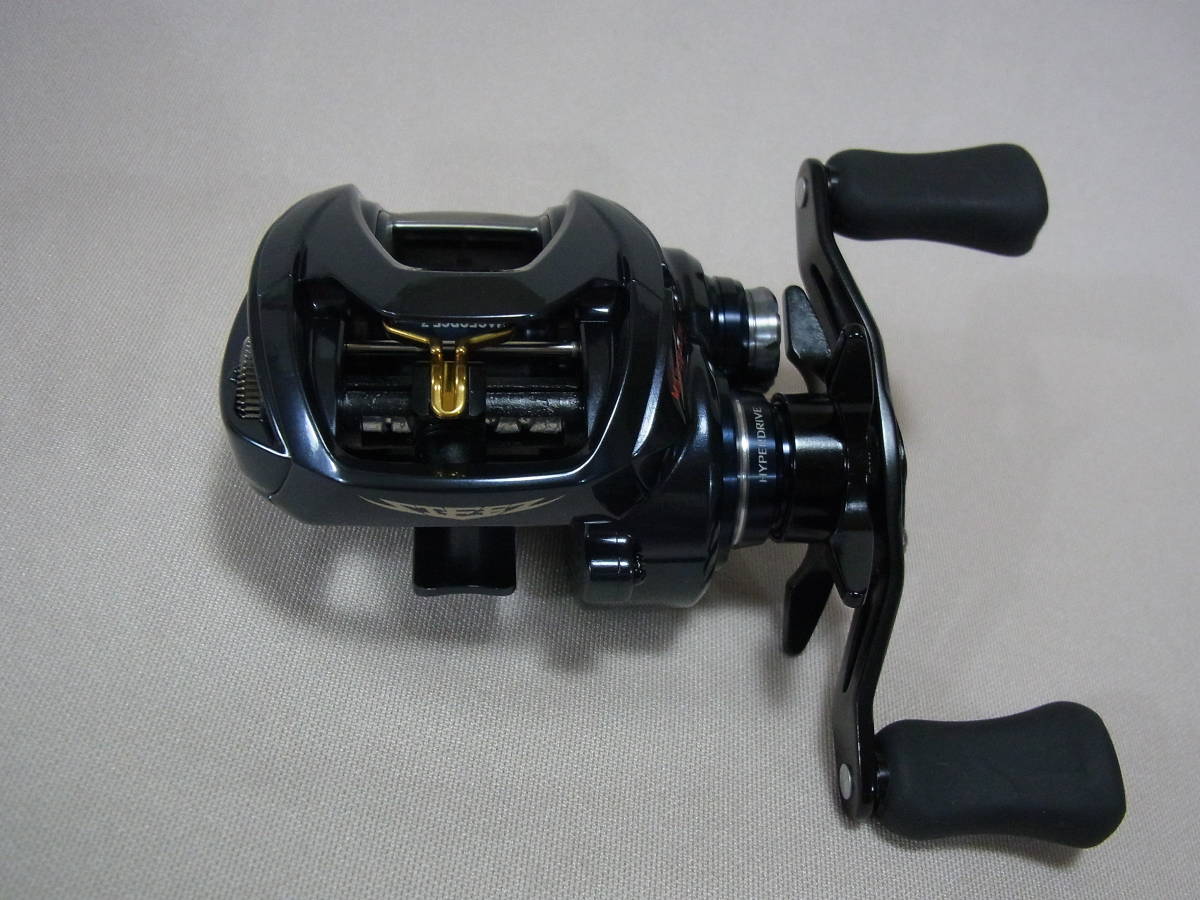 ダイワ 21スティーズ STEEZ A TW HLC 8.1 未使用 リールのみ TW A HLC 2.4