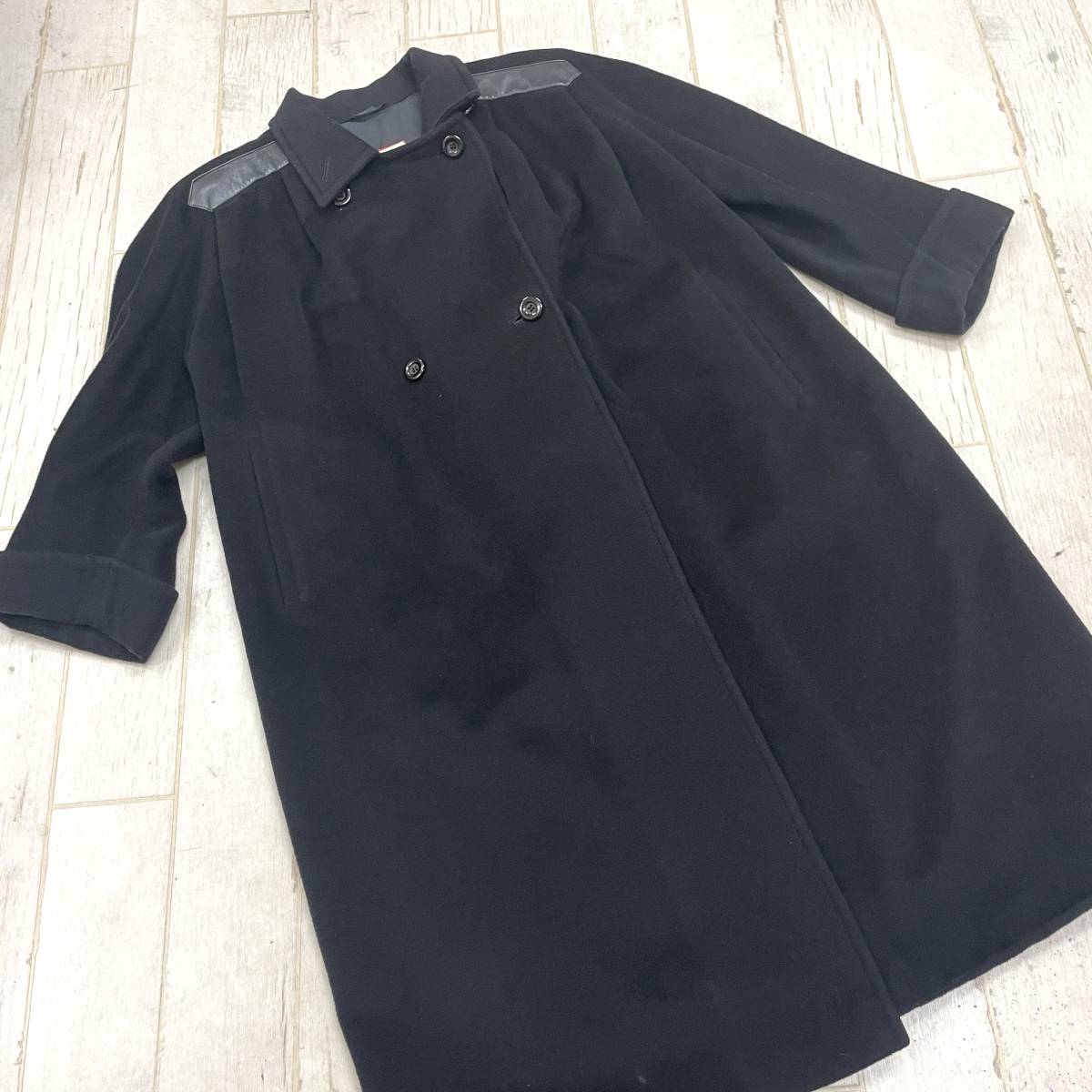  W-17 HERNO/ヘルノ イタリア製 ウール カシミヤ100% 裏地シャツ100% コート 黒(XLサイズ以上)｜売買されたオークション情報、yahooの商品情報をアーカイブ公開 - オークファン XLサイズ以上