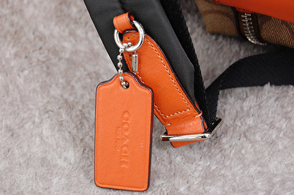 ☆定価￥57,240 美品 コーチ COACH「チャーリーシグネチャー」牛革 