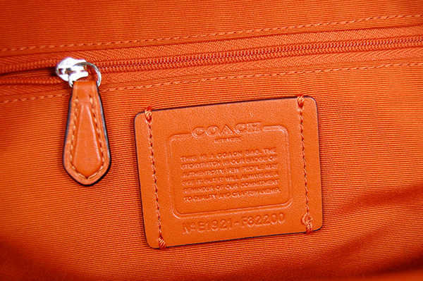 ☆定価￥57,240 美品 コーチ COACH「チャーリーシグネチャー」牛革 