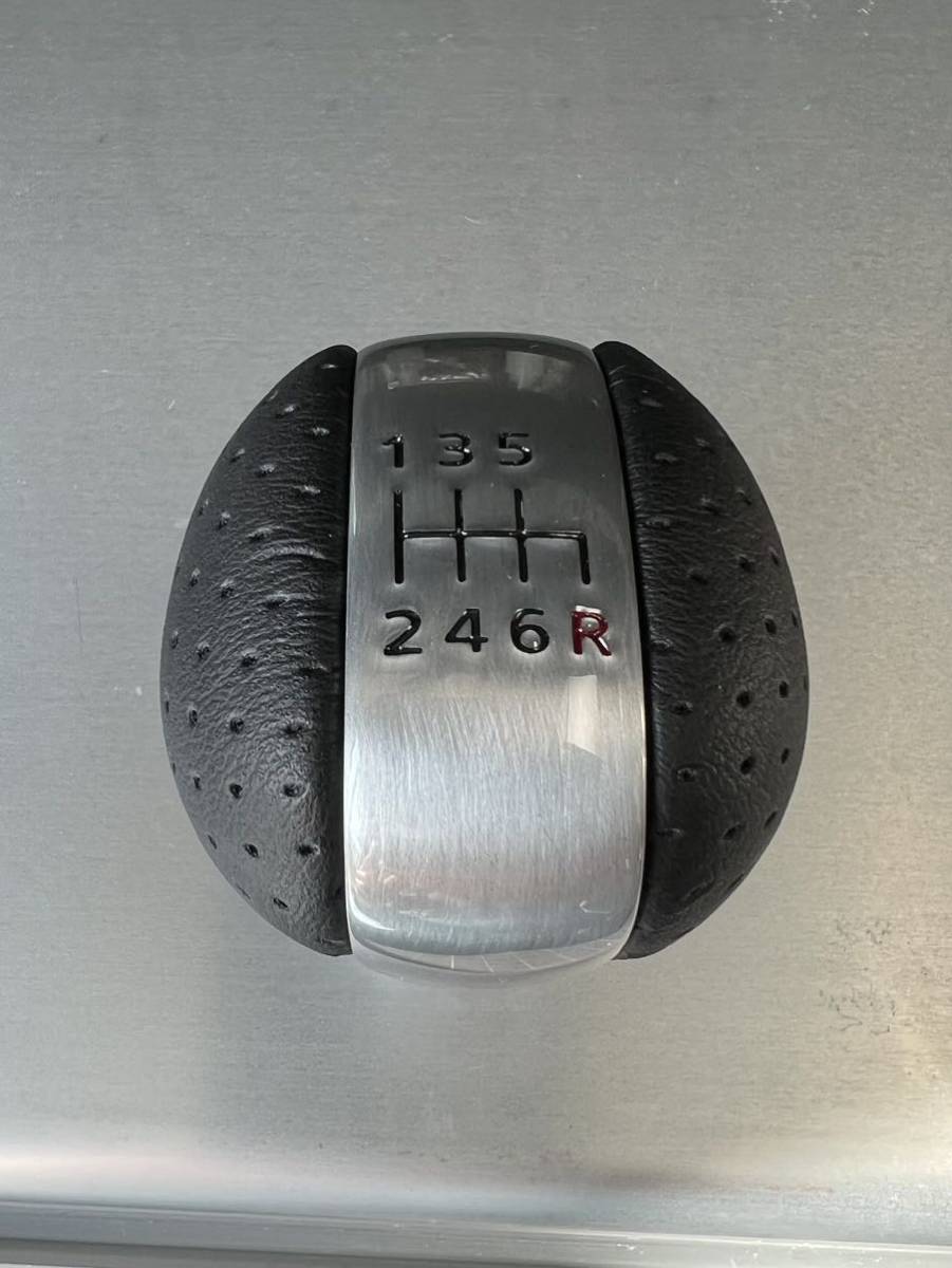 BNR34 シフトノブ パンチングレザー 鏡面加工 BNR34 シフトノブ パンチングレザー 鏡面加工