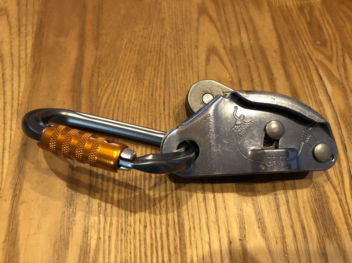PETZL グリグリ　PETZLカラビナ付き_1