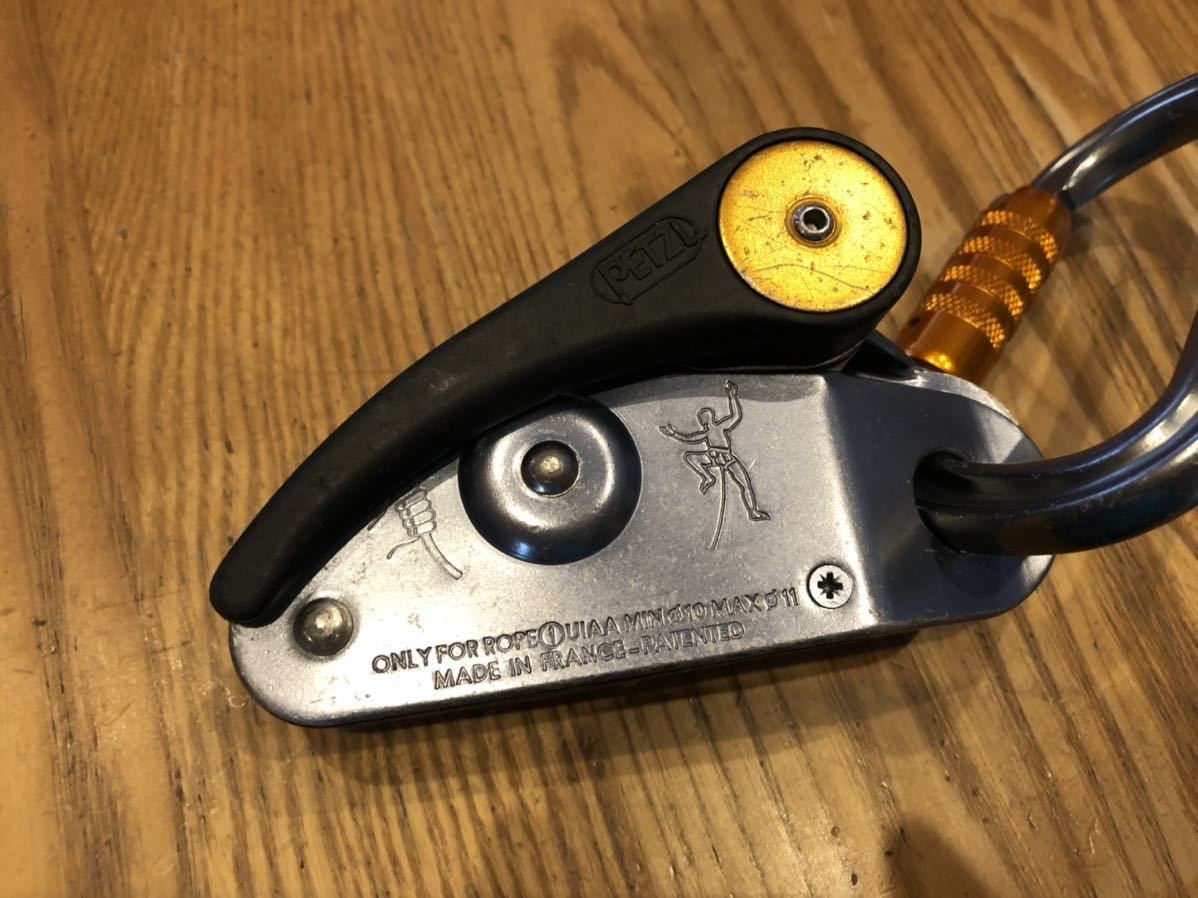 PETZL グリグリ　PETZLカラビナ付き_3