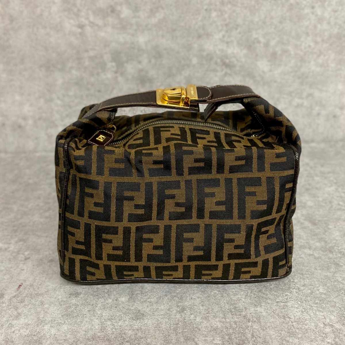1円 美品 FENDI フェンディ ズッカ FF柄 ロゴ 金具 レザー キャンバス