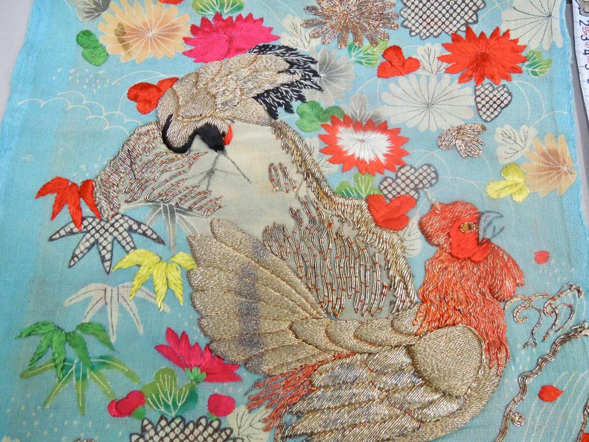 絹織物 古布 古裂 No256 江戸縮緬 刺繍裂 手刺繍多色 おめでた図柄 古