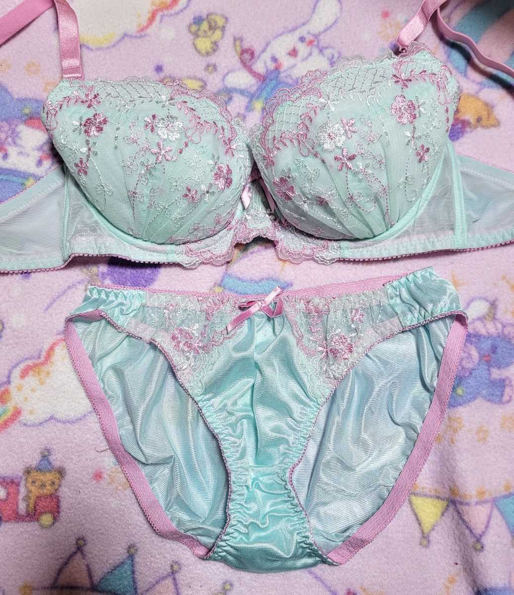 Fカップ ブラジャーショーツセット フェミニンかわいい系 おすすめ整理品 下着 パンティ 1 65以下 売買されたオークション情報 Yahooの商品情報をアーカイブ公開 オークファン Aucfan Com