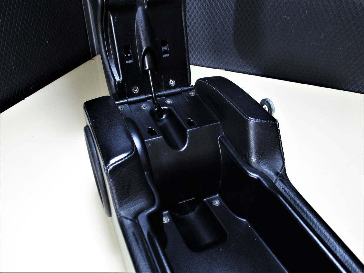 ベンツ W 124 E 500 リミテッド 運転席アームレスト W124》純正 アームレスト メルセデスベンツ 北米 純正 1個/US ベンツ