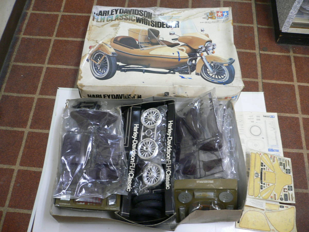 TAMIYA タミヤ 1/6 ハーレー・ダビットソン FLH サイドカー オートバイ