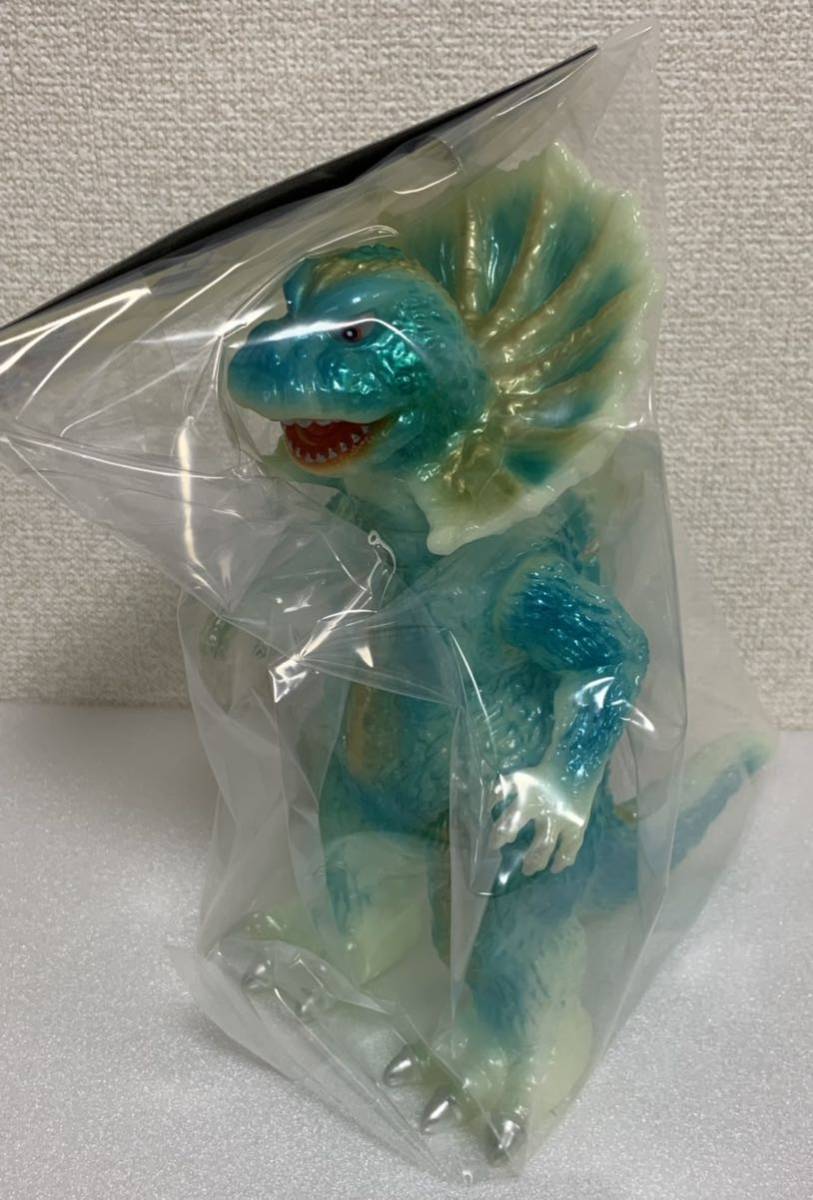 M1号 ジラース ブルーメタリック 蓄光版 G.I.D ソフビ ウルトラマン