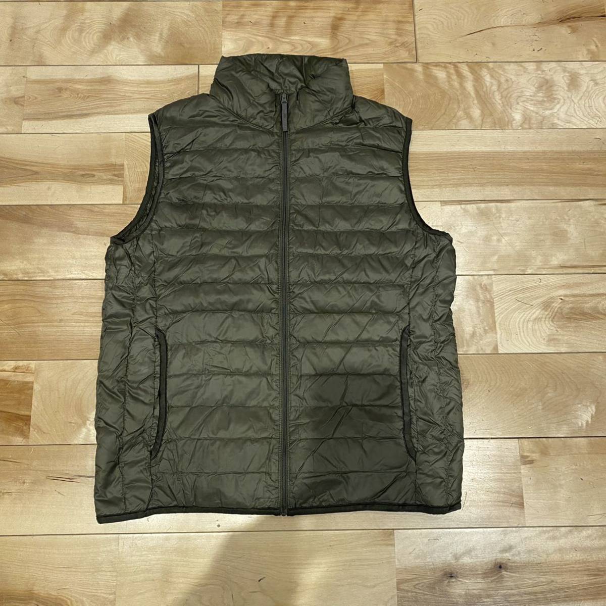Uniqlo ユニクロ ダウンベスト ダウン ベスト ライトダウン 軽量ダウン 防寒 ジップアップ カーキ メンズ Lサイズ ジャケット 上着 売買されたオークション情報 Yahooの商品情報をアーカイブ公開 オークファン Aucfan Com