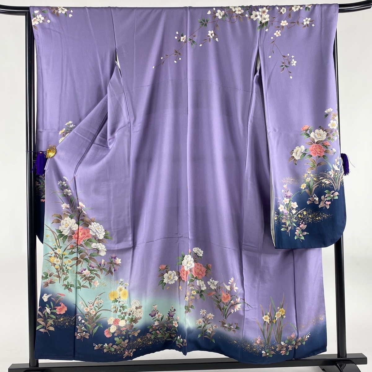 振袖 美品 秀品 牡丹 草花 金彩 染分け 薄紫 袷 156.5cm 67.5cm L 正絹