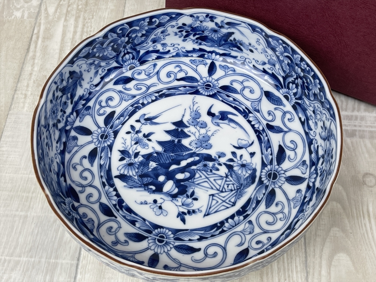 m44 三洋陶器 龍峰窯 染付唐草花鳥 大鉢 盛皿 27cm(大鉢)｜売買された