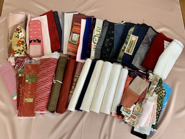 赤字超特価，低価 リメイクに まとめ売り 洗い張り地/反物/はぎれ/帯地/帯芯など大量生地 正絹/綿/化繊など 保管品(リメイク素材)｜売買されたオークション情報、yahooの商品情報をアーカイブ公開 - オークフ リメイク素材