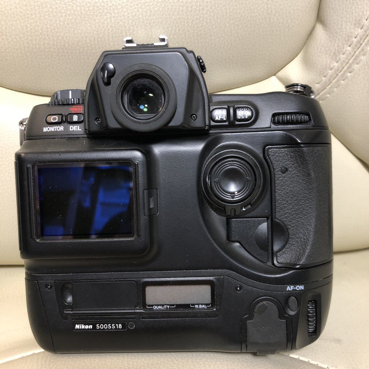 Nikon D1 Review | by & - Rockwell Images Sample Ken SLR 