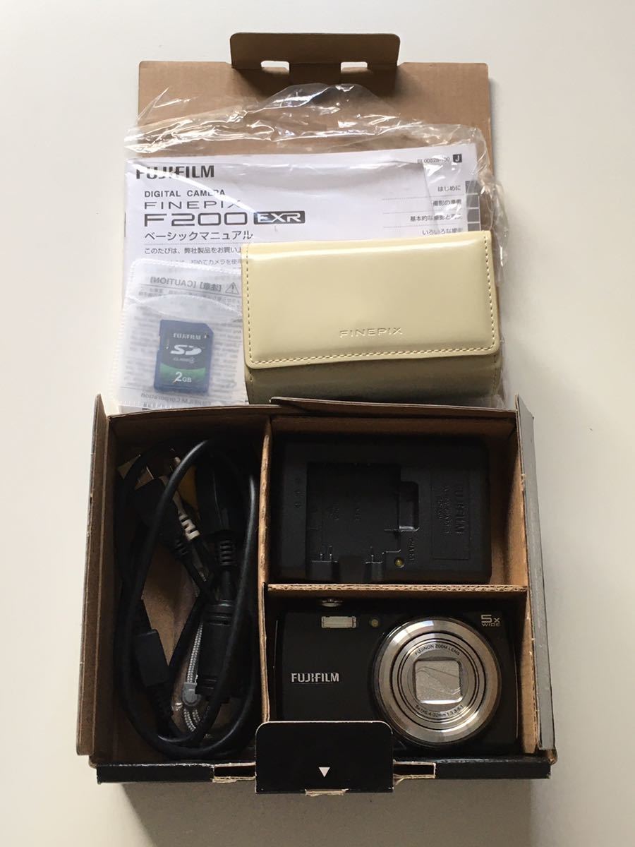 美品】Fujiフィルム FinePix F200EXR