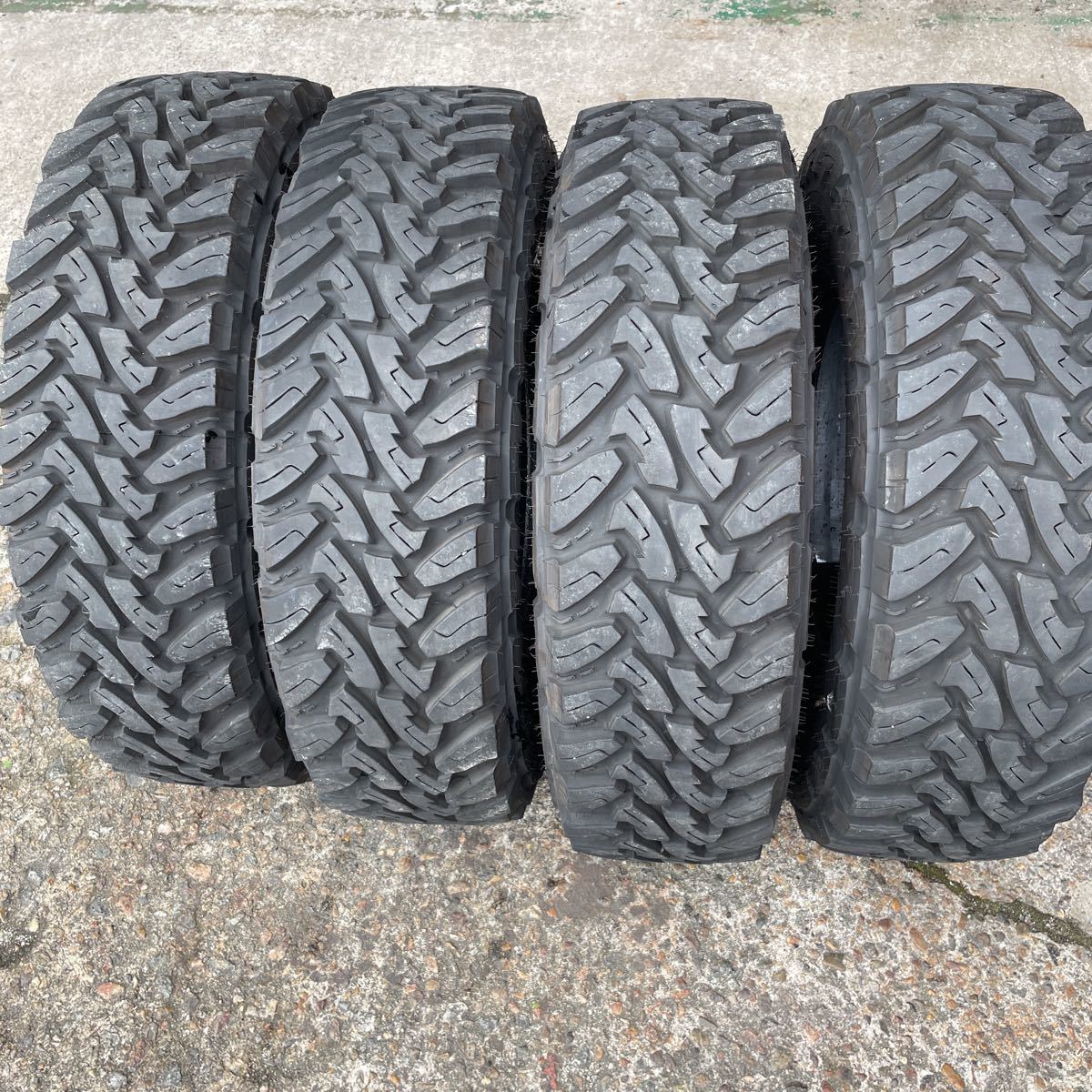 TOYO オープンカントリー MT 禍々し 255 85 16 4本中古 