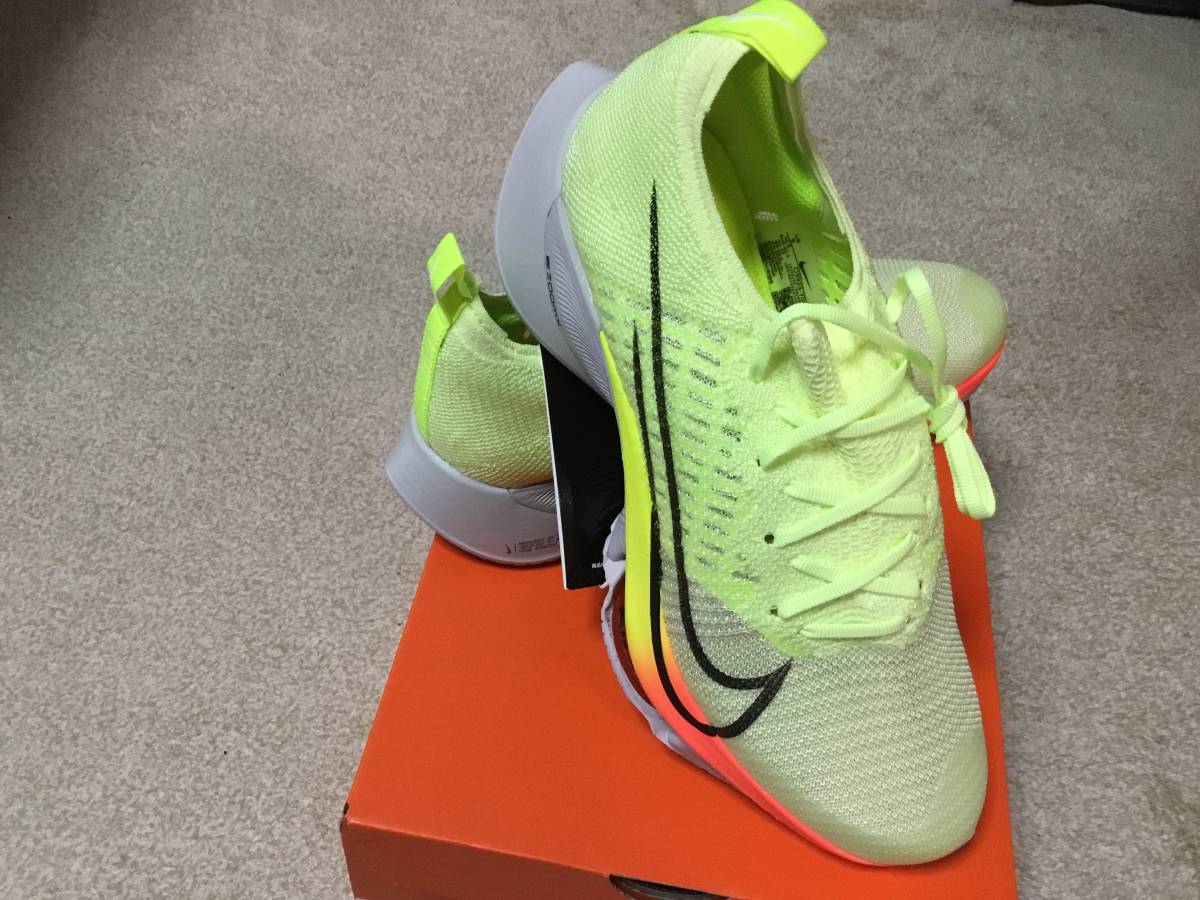 新品未使用品◯NIKE◯ナイキエアズームテンポネクスト％FK◯イエロー 