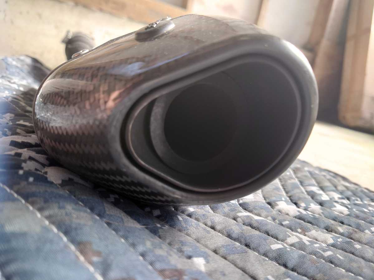 ヨシムラ　スリップオンマフラー　Vストローム250用 ヨシムラ R-77S Vストローム250 YOSHIMURA I731023144 Vストローム250用