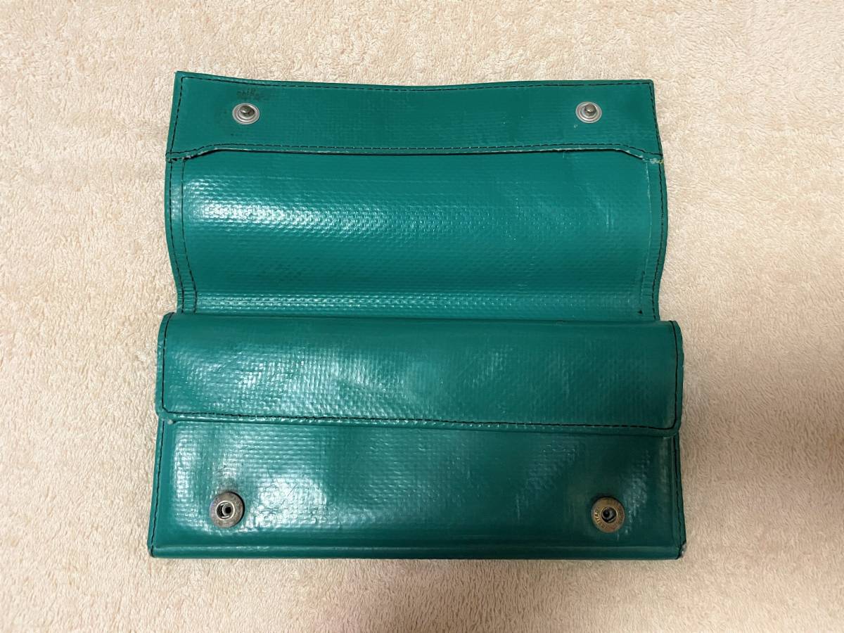 フライターグ キャロライン フラップタイプ 長財布 FREITAG F555