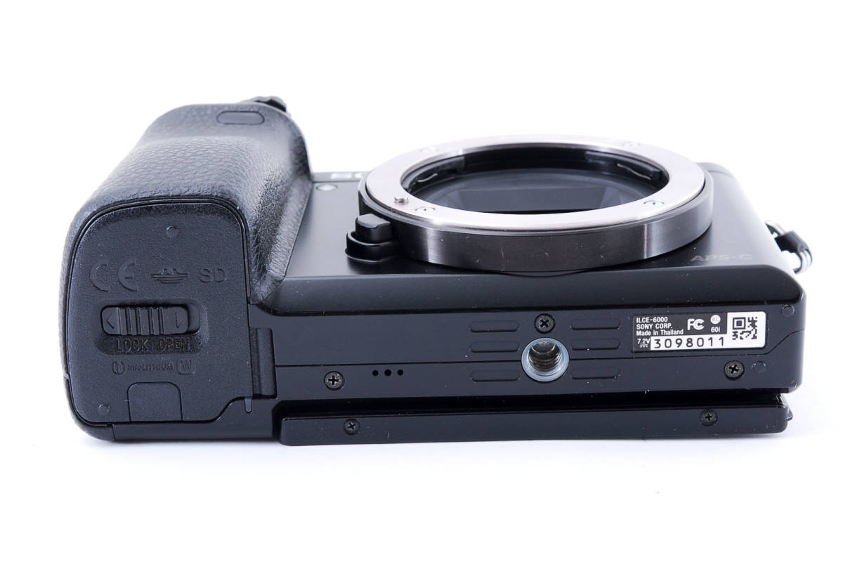 【得価，HOT】 ショット数6094回！元箱 付属品多数★極上品★ SONY ソニー α6000 ILCE-6000 ボディ ミラーレス一眼 ボディ (1031)