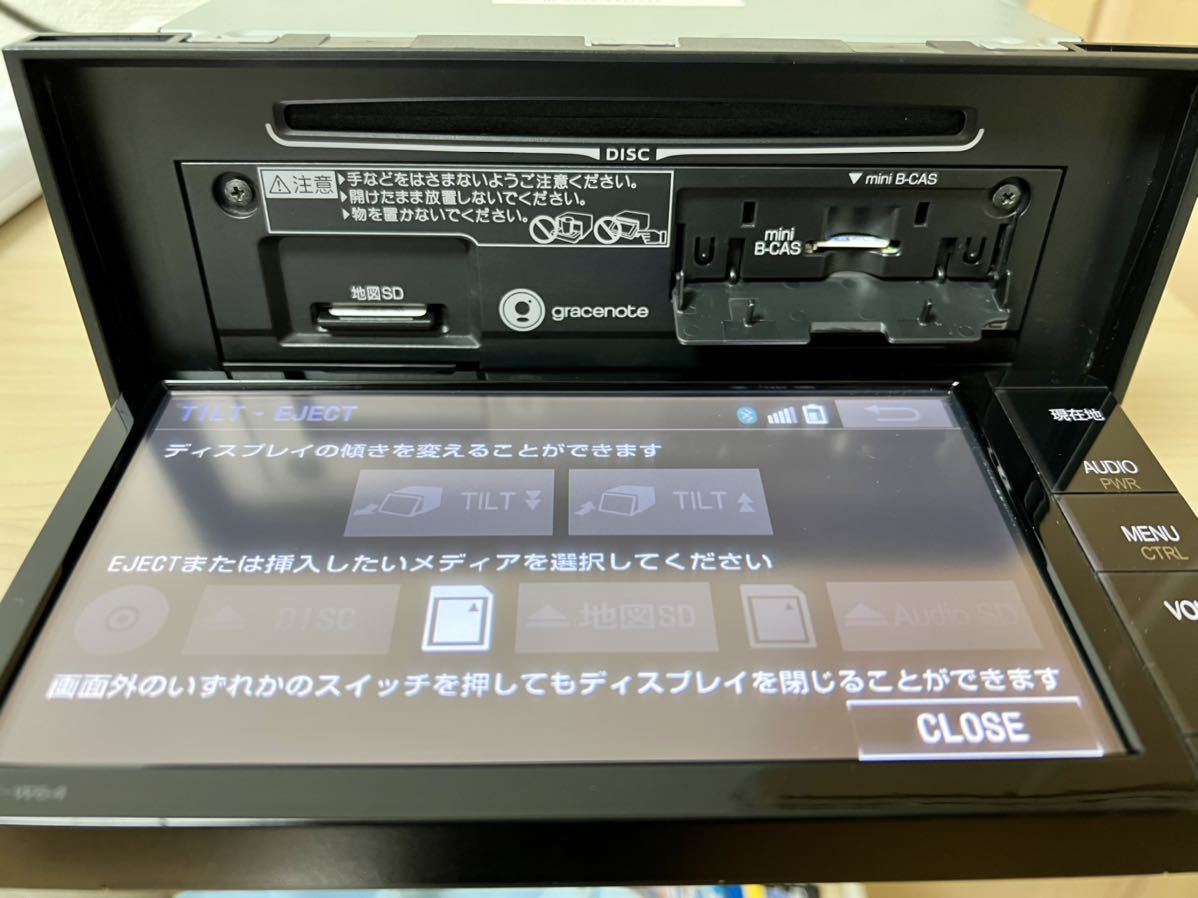 ☆送料無料！ トヨタ純正ナビ NSZT-W64 フルセグ DVD Bluetooth 