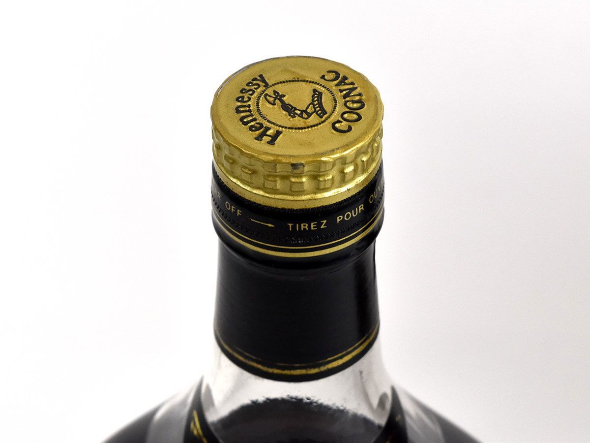 ヘネシー XO クリアボトル ゴールドキャップ 40％ 700ml 古酒 未開栓 ヘネシー XO クリアボトル ゴールドキャップ 40％ 700ml 古酒 未開栓