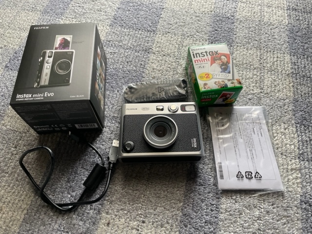 中古美品 チェキフィルム10枚X2付き】富士フイルム FUJIFILM 