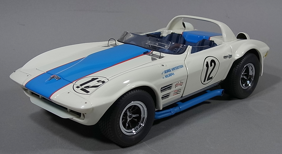 ○EXOTO エグゾト1/18 コルベット・グランスポーツ 1⁄18