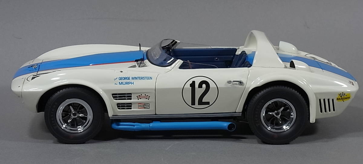 ○EXOTO エグゾト1/18 コルベット・グランスポーツ 1⁄18