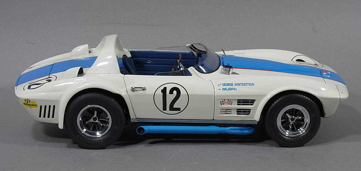○EXOTO エグゾト1/18 コルベット・グランスポーツ 1⁄18