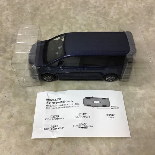 1/30 トヨタ 旧型ノア Si カラーサンプル ミニカー 非売品 シルバー