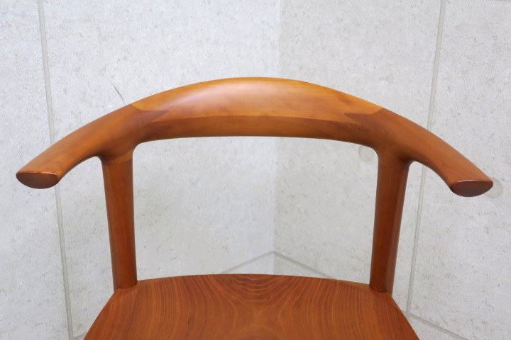 S84 美品 家具蔵/KAGURA 無垢材 アームチェア アルコⅡ チェリー材